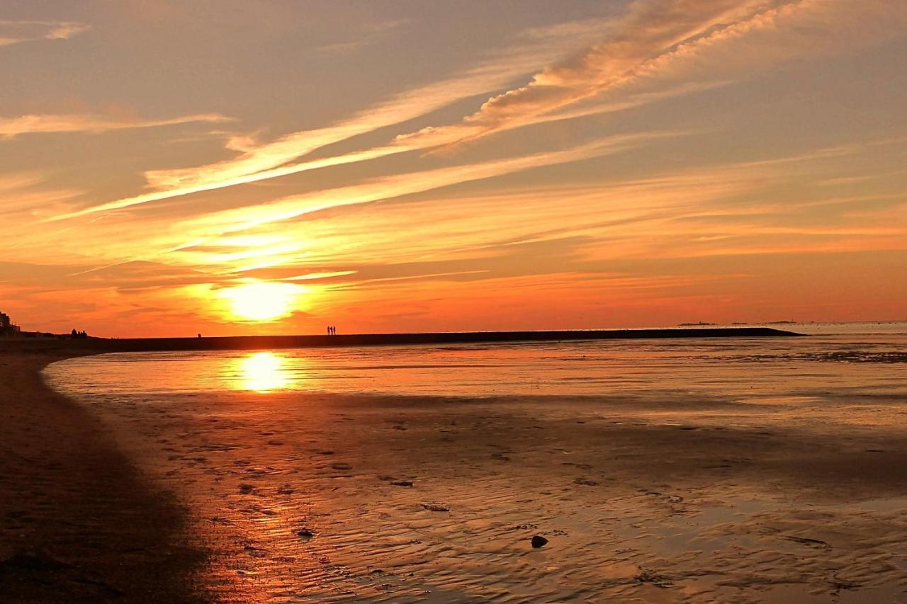 Luettje Huus Frieda Mit Strandkorb Am Strand Von Mai Bis September Apartment คุกซ์ฮาเวน ภายนอก รูปภาพ